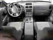 2007 Dodge Nitro SXT с VIN 1D8GU28K27W601732, выставлен на аукционе Copart как лот 72654904 с пробегом 123 249 миль миль и Списание • Salvage title. История ставок и продаж доступна на DreamBid. Изображение 8.