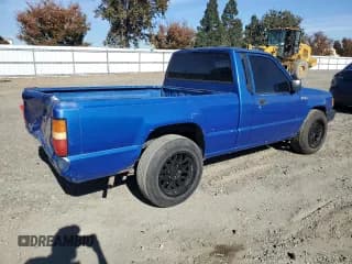 ✅ 1992 Mitsubishi Mighty Max • VIN: JA7FL24W9NP015815 • Lot: 79803754. Wystawiony na Copart z przebiegiem 170 580 mil. Bezpłatny archiwum sprzedaży aukcyjnych z USA i szczegółowy raport historii pojazdu na DreamBid. Zdjęcie 3.