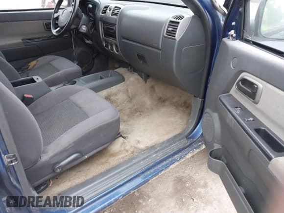 ✅ 2005 GMC Canyon 1SE SLE Z71 • VIN: 1GTDS136258278070 • Lot: 41490572. Wystawiony na IAAI z przebiegiem 278 558 mil. Bezpłatny archiwum sprzedaży aukcyjnych z USA i szczegółowy raport historii pojazdu na DreamBid. Zdjęcie 5.