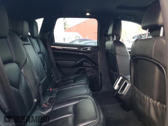 ✅ 2016 Porsche Cayenne • VIN: WP1AA2A2XGKA09038 • Lot: 69164122. Listed on Copart with 118,333 mi. Free auction sales archive from the USA and detailed vehicle history report at DreamBid. Image 11.