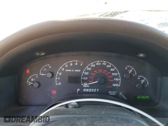 ✅ 2002 Ford Explorer XLS • VIN: 1FMZU72K32UD11593 • Lot: 89656785. Listed on Copart with 223,629 mi. Free auction sales archive from the USA and detailed vehicle history report at DreamBid. Image 9.