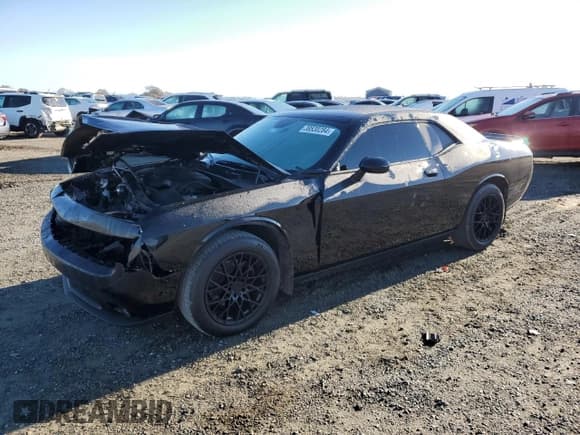 ✅ 2019 Dodge Challenger SXT • VIN: 2C3CDZAG5KH752104 • Lot: 39530284. Wystawiony na Copart z przebiegiem 19 157 mil. Bezpłatny archiwum sprzedaży aukcyjnych z USA i szczegółowy raport historii pojazdu na DreamBid. Zdjęcie 1.