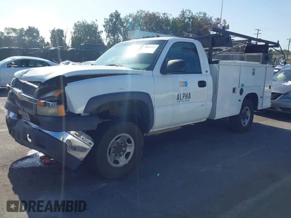 ✅ 2004 Chevrolet Silverado 1500 • VIN: 1GBHC24294E269886 • Lot: 43643647. Listed on IAAI with 198,507 mi. Free auction sales archive from the USA and detailed vehicle history report at DreamBid. Image 17.
