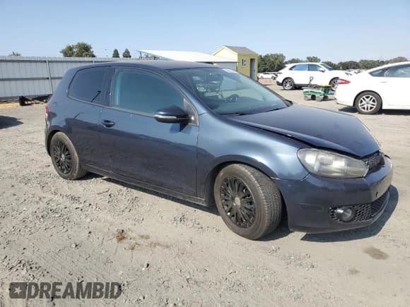 ✅ 2011 Volkswagen Golf • VIN: WVWAB7AJ7BW215681 • Lot: 59625345. Wystawiony na Copart z przebiegiem 137 163 mil. Bezpłatny archiwum sprzedaży aukcyjnych z USA i szczegółowy raport historii pojazdu na DreamBid. Zdjęcie 4.