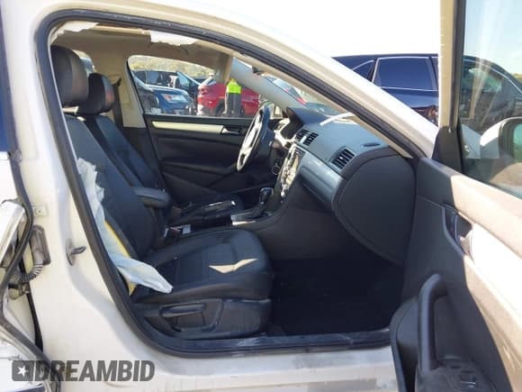 ✅ 2012 Volkswagen Passat SE • VIN: 1VWBN7A30CC019496 • Lot: 43513262. Listed on IAAI with 200,481 mi. Free auction sales archive from the USA and detailed vehicle history report at DreamBid. Image 5.