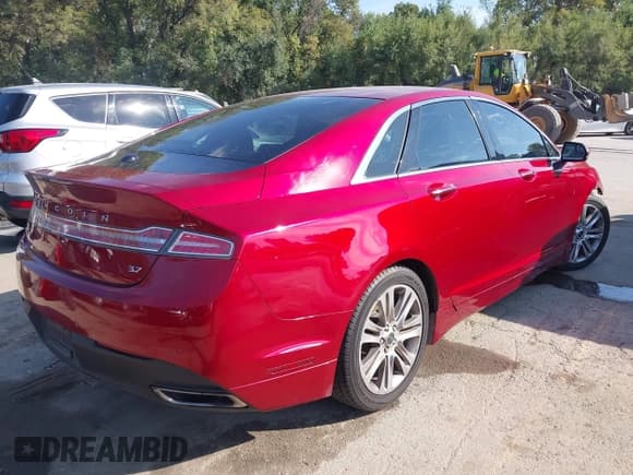 ✅ 2013 Lincoln MKZ • VIN: 3LN6L2GK1DR814907 • Lot: 43350729. Listed on IAAI with 199,963 mi. Free auction sales archive from the USA and detailed vehicle history report at DreamBid. Image 4.