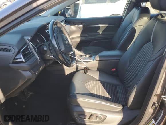2020 Toyota Camry Hybrid SE с VIN 4T1G31AK0LU012573, выставлен на аукционе Copart как лот 85478245 с пробегом 68 865 миль миль и Списание • Salvage title. История ставок и продаж доступна на DreamBid. Изображение 7.