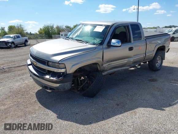 ✅ 2001 Chevrolet Silverado 2500HD LS • VIN: 1GCHK29U81E192996 • Лот: 43303691. Опубликован ранее на IAAI с пробегом 215 663 миль. Бесплатный доступ к архиву аукционных продаж из США и подробный отчёт об истории автомобиля на DreamBid. Изображение 18.