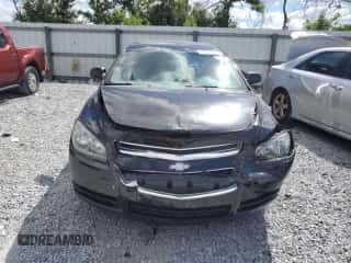 2012 Chevrolet Malibu 1LS z VIN 1G1ZB5E0XCF156340, wystawiony jako Copart lot #86523055 z przebiegiem 121 189 mil mil oraz Szkoda całkowita • Salvage title. Historia ofert i sprzedaży dostępna na DreamBid. Obrazek 5.