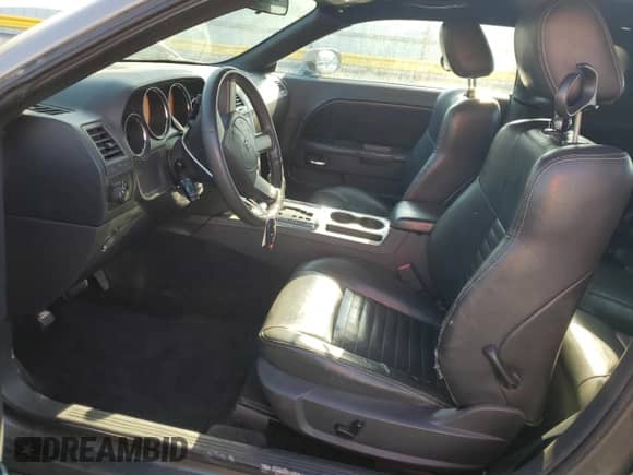 2010 Dodge Challenger SE z VIN 2B3CJ4DV1AH179963, wystawiony jako Copart lot #84362405 z przebiegiem 198 246 mil mil oraz Szkoda całkowita • Salvage title. Historia ofert i sprzedaży dostępna na DreamBid. Obrazek 7.