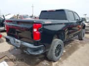 ✅ 2019 Chevrolet Silverado 1500 LT Trail Boss • VIN: 3GCPYFED4KG297004 • Lot: 42984504. Wystawiony na IAAI z przebiegiem 136 915 mil. Bezpłatny archiwum sprzedaży aukcyjnych z USA i szczegółowy raport historii pojazdu na DreamBid. Zdjęcie 4.