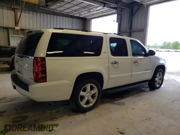 ✅ 2007 Chevrolet Suburban LTZ • VIN: 3GNFK16397G292997 • Lot: 53305564. Wystawiony na Copart z przebiegiem 201 666 mil. Bezpłatny archiwum sprzedaży aukcyjnych z USA i szczegółowy raport historii pojazdu na DreamBid. Zdjęcie 3.