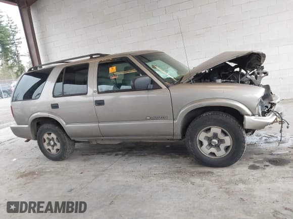 ✅ 2002 Chevrolet Blazer LS • VIN: 1GNDT13W12K213696 • Lot: 43768692. Listed on IAAI with 160,269 mi. Free auction sales archive from the USA and detailed vehicle history report at DreamBid. Image 13.