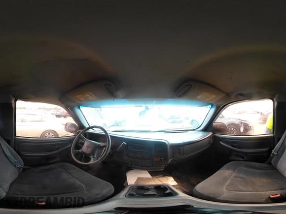 ✅ 2002 Chevrolet Silverado 1500 LS • VIN: 1GCEC19WX2Z111440 • Lot: 43529302. Wystawiony na IAAI z przebiegiem 334 234 mil. Bezpłatny archiwum sprzedaży aukcyjnych z USA i szczegółowy raport historii pojazdu na DreamBid. Zdjęcie 18.