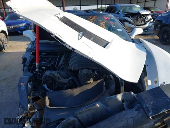 2015 Chevrolet Corvette 2LT с VIN 1G1YD2D7XF5100850, выставлен на аукционе IAAI как лот 43275718 с пробегом Не указан миль и . История ставок и продаж доступна на DreamBid. Изображение 10.