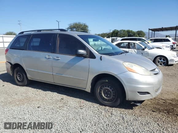 ✅ 2007 Toyota Sienna CE • VIN: 5TDZK23C47S083359 • Lot: 91731755. Wystawiony na Copart z przebiegiem 354 554 mil. Bezpłatny archiwum sprzedaży aukcyjnych z USA i szczegółowy raport historii pojazdu na DreamBid. Zdjęcie 4.