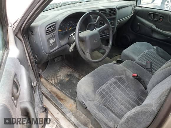 1999 Chevrolet S-10 LS Xtreme с VIN 1GCCS1948X8176759, выставлен на аукционе Copart как лот 57511695 с пробегом 154 775 миль миль и Списание • Salvage title. История ставок и продаж доступна на DreamBid. Изображение 8.