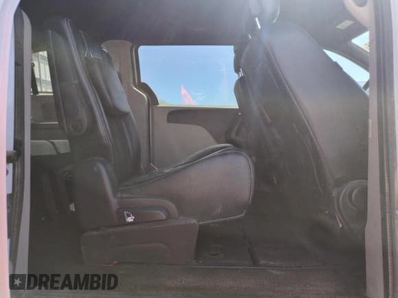 ✅ 2020 Dodge Grand Caravan SXT • VIN: 2C4RDGCGXLR189635 • Лот: 81503055. Опубликован ранее на Copart с пробегом 157 247 миль. Бесплатный доступ к архиву аукционных продаж из США и подробный отчёт об истории автомобиля на DreamBid. Изображение 10.