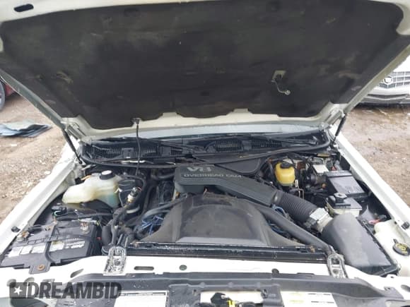 ✅ 1994 Lincoln Town Car Executive • VIN: 1LNLM81WXRY695472 • Lot: 42017751. Wystawiony na IAAI z przebiegiem 118 072 mil. Bezpłatny archiwum sprzedaży aukcyjnych z USA i szczegółowy raport historii pojazdu na DreamBid. Zdjęcie 10.