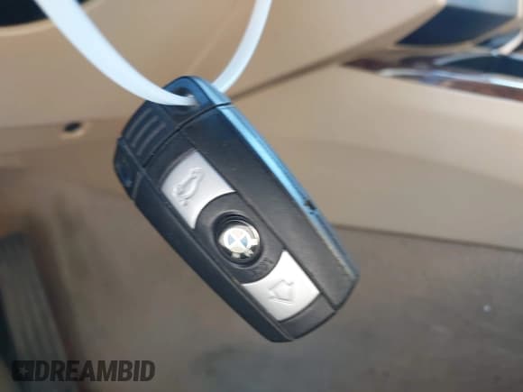 ✅ 2010 BMW 3 Series 328i xDrive • VIN: WBAUU3C50AA540956 • Lot: 42209858. Listed on IAAI with 143,744 mi. Free auction sales archive from the USA and detailed vehicle history report at DreamBid. Image 11.