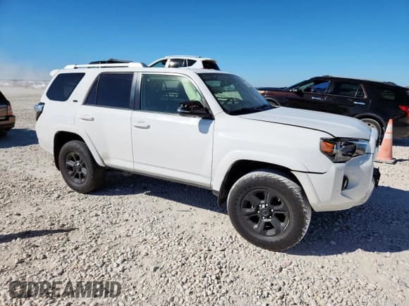 ✅ 2016 Toyota 4Runner SR5 • VIN: JTEZU5JR8G5110051 • Лот: 90890095. Опубликован ранее на Copart с пробегом 131 587 миль. Бесплатный доступ к архиву аукционных продаж из США и подробный отчёт об истории автомобиля на DreamBid. Изображение 4.