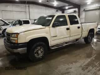 2006 Chevrolet Silverado 2500HD LT2 with VIN 1GCHK23U06F175913, listed as a Copart auction lot 72050815 with 138,242 mi miles and Salvage title. Bid and sale history available at DreamBid. Image 1.