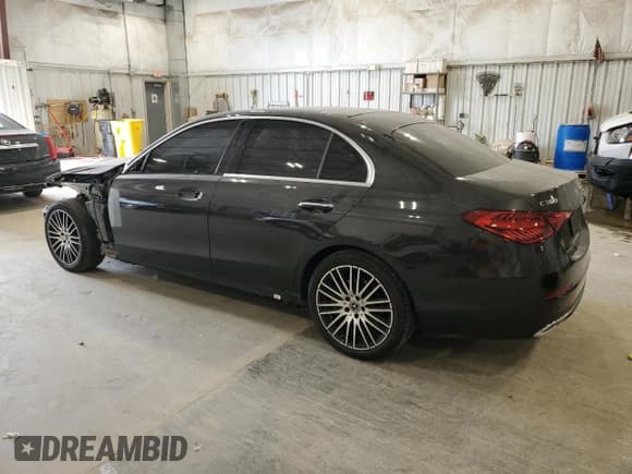 ✅ 2022 Mercedes-Benz C 300 • VIN: W1KAF4HB2NR017598 • Лот: 71813755. Опубликован ранее на Copart с пробегом 43 528 миль. Бесплатный доступ к архиву аукционных продаж из США и подробный отчёт об истории автомобиля на DreamBid. Изображение 2.