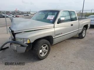 ✅ 1996 Dodge 1500 • VIN: 3B7HC13Z0TG136817 • Lot: 43724896. Listed on IAAI with 211,561 mi. Free auction sales archive from the USA and detailed vehicle history report at DreamBid. Image 2.