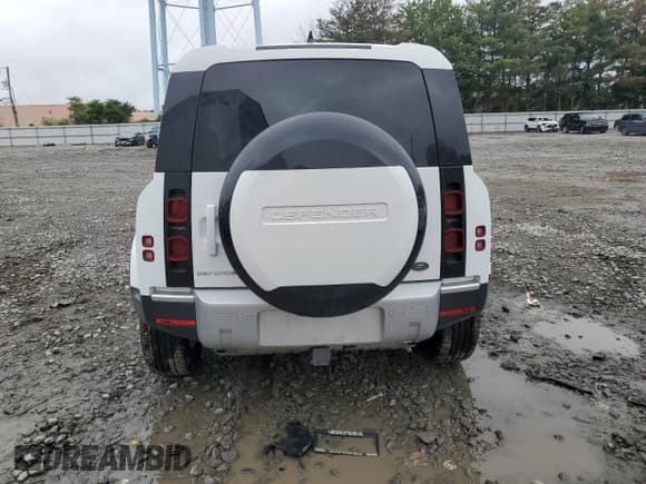 ✅ 2023 Land Rover Defender S • VIN: SALEJEEX0P2240775 • Lot: 68329795. Listed on Copart with 27,923 mi. Free auction sales archive from the USA and detailed vehicle history report at DreamBid. Image 6.
