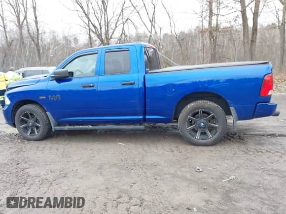 2015 Ram 1500 Express с VIN 1C6RR7FT2FS790123, выставлен на аукционе IAAI как лот 41972412 с пробегом 166 611 миль миль и . История ставок и продаж доступна на DreamBid. Изображение 14.