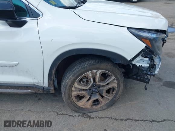 ✅ 2024 Subaru Ascent Touring • VIN: 4S4WMAWD0R3408522 • Lot: 42095614. Listed on IAAI with 26,885 mi. Free auction sales archive from the USA and detailed vehicle history report at DreamBid. Image 19.