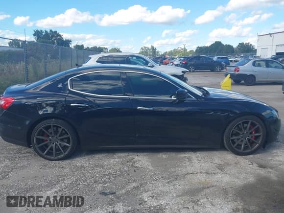 ✅ 2014 Maserati Ghibli S Q4 • VIN: ZAM57RTA8E1090263 • Lot: 43456386. Wystawiony na IAAI z przebiegiem 123 595 mil. Bezpłatny archiwum sprzedaży aukcyjnych z USA i szczegółowy raport historii pojazdu na DreamBid. Zdjęcie 13.