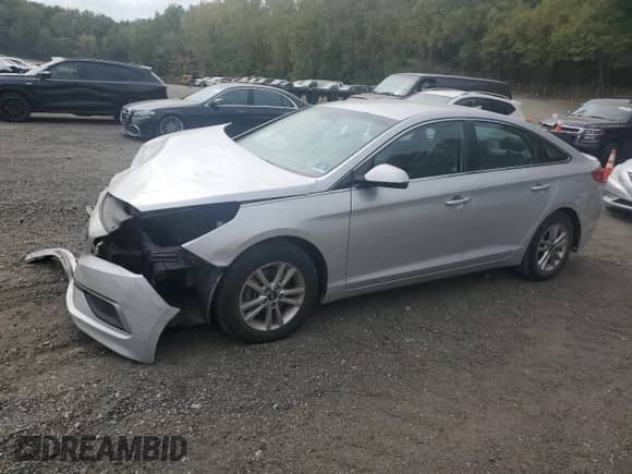 2016 Hyundai Sonata 2.4L z VIN 5NPE24AF0GH389620, wystawiony jako Copart lot #81012885 z przebiegiem 72 750 mil mil oraz Szkoda całkowita • Salvage title. Historia ofert i sprzedaży dostępna na DreamBid. Obrazek 1.