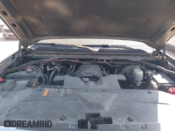 ✅ 2019 Chevrolet Silverado 1500 LT • VIN: 2GCRCPEC2K1114499 • Lot: 43338926. Wystawiony na IAAI z przebiegiem 126 728 mil. Bezpłatny archiwum sprzedaży aukcyjnych z USA i szczegółowy raport historii pojazdu na DreamBid. Zdjęcie 10.