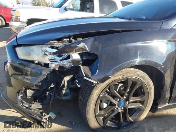 ✅ 2019 Ford Fusion SE • VIN: 3FA6P0HDXKR148954 • Lot: 41313299. Listed on IAAI with 146,236 mi. Free auction sales archive from the USA and detailed vehicle history report at DreamBid. Image 6.