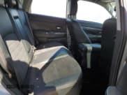 ✅ 2023 Mitsubishi Outlander ES • VIN: JA4ARUAUXPU012964 • Lot: 64581805. Wystawiony na Copart z przebiegiem 17 637 mil. Bezpłatny archiwum sprzedaży aukcyjnych z USA i szczegółowy raport historii pojazdu na DreamBid. Zdjęcie 10.