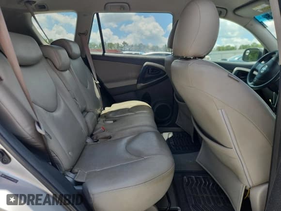 ✅ 2010 Toyota RAV4 • VIN: 2T3ZF4DV6AW043063 • Lot: 61656535. Wystawiony na Copart z przebiegiem 162 784 mil. Bezpłatny archiwum sprzedaży aukcyjnych z USA i szczegółowy raport historii pojazdu na DreamBid. Zdjęcie 11.