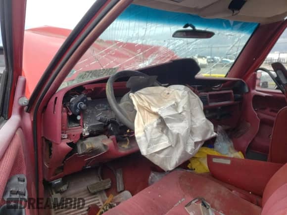 1995 Dodge 1500 z VIN 1B7HC16Y0SS339099, wystawiony jako Copart lot #37150013 z przebiegiem 160 407 mil mil oraz Nie do naprawy • Non repairable. Historia ofert i sprzedaży dostępna na DreamBid. Obrazek 8.