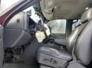 ✅ 2006 Chevrolet Silverado 2500HD LT1 • VIN: 1GCHK23D26F186329 • Lot: 41633675. Wystawiony na Copart z przebiegiem 231 536 mil. Bezpłatny archiwum sprzedaży aukcyjnych z USA i szczegółowy raport historii pojazdu na DreamBid. Zdjęcie 7.