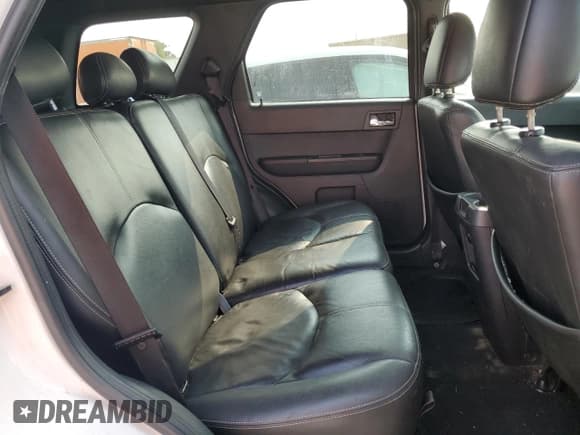 ✅ 2008 Mercury Mariner Premier • VIN: 4M2CU97158KJ13733 • Lot: 70914064. Wystawiony na Copart z przebiegiem 189 301 mil. Bezpłatny archiwum sprzedaży aukcyjnych z USA i szczegółowy raport historii pojazdu na DreamBid. Zdjęcie 11.