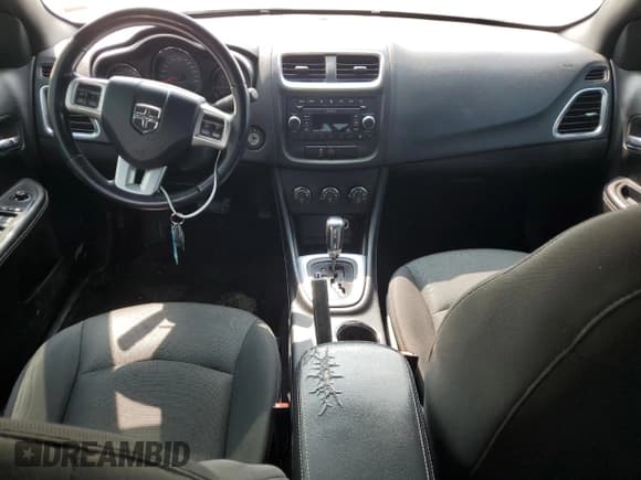 ✅ 2011 Dodge Avenger Mainstreet • VIN: 1B3BD1FB6BN557028 • Лот: 70145894. Опубликован ранее на Copart с пробегом 242 568 миль. Бесплатный доступ к архиву аукционных продаж из США и подробный отчёт об истории автомобиля на DreamBid. Изображение 8.