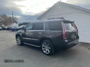 ✅ 2016 Cadillac Escalade Luxury Collection • VIN: 1GYS4BKJ2GR163456 • Lot: 93110455. Wystawiony na Copart z przebiegiem 142 059 mil. Bezpłatny archiwum sprzedaży aukcyjnych z USA i szczegółowy raport historii pojazdu na DreamBid. Zdjęcie 2.
