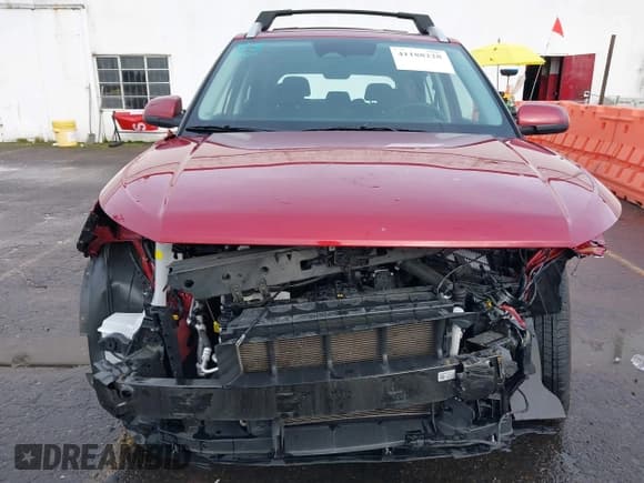 ✅ 2024 Hyundai Venue SEL • VIN: KMHRC8A3XRU303293 • Lot: 41188228. Listed on IAAI with 15,078 mi. Free auction sales archive from the USA and detailed vehicle history report at DreamBid. Image 13.