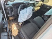 ✅ 2019 Chevrolet Silverado 1500 Custom • VIN: 1GCUYBEF7KZ220947 • Lot: 71678265. Wystawiony na Copart z przebiegiem 66 746 mil. Bezpłatny archiwum sprzedaży aukcyjnych z USA i szczegółowy raport historii pojazdu na DreamBid. Zdjęcie 8.