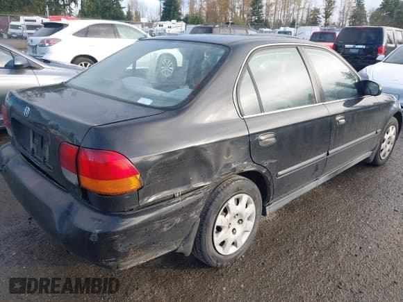 ✅ 1998 Honda Civic LX • VIN: 1HGEJ6676WL037167 • Lot: 43751068. Listed on IAAI with 278,744 mi. Free auction sales archive from the USA and detailed vehicle history report at DreamBid. Image 4.