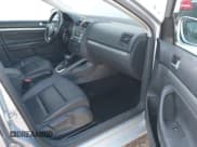 ✅ 2008 Volkswagen Jetta SE • VIN: 3VWRZ71K58M066748 • Lot: 41734613. Wystawiony na IAAI z przebiegiem 228 921 mil. Bezpłatny archiwum sprzedaży aukcyjnych z USA i szczegółowy raport historii pojazdu na DreamBid. Zdjęcie 5.