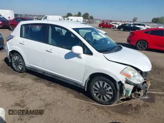 ✅ 2011 Nissan Versa S • VIN: 3N1BC1CP1BL457990 • Lot: 43632496. Listed on IAAI with 178,822 mi. Free auction sales archive from the USA and detailed vehicle history report at DreamBid. Image 1.
