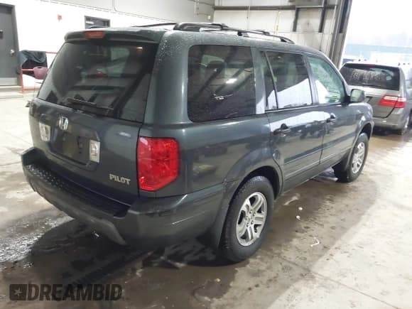✅ 2005 Honda Pilot EX-L • VIN: 2HKYF18715H564632 • Lot: 41685668. Listed on IAAI with 253,495 mi. Free auction sales archive from the USA and detailed vehicle history report at DreamBid. Image 4.