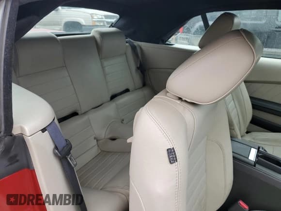 ✅ 2010 Ford Mustang V6 • VIN: 1ZVBP8EN7A5111881 • Lot: 90433715. Listed on Copart with 202,139 mi. Free auction sales archive from the USA and detailed vehicle history report at DreamBid. Image 10.