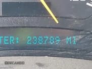 ✅ 2005 Chevrolet Silverado 2500HD Work Truck • VIN: 1GCHK23245F965938 • Lot: 43677906. Wystawiony na IAAI z przebiegiem 238 789 mil. Bezpłatny archiwum sprzedaży aukcyjnych z USA i szczegółowy raport historii pojazdu na DreamBid. Zdjęcie 15.